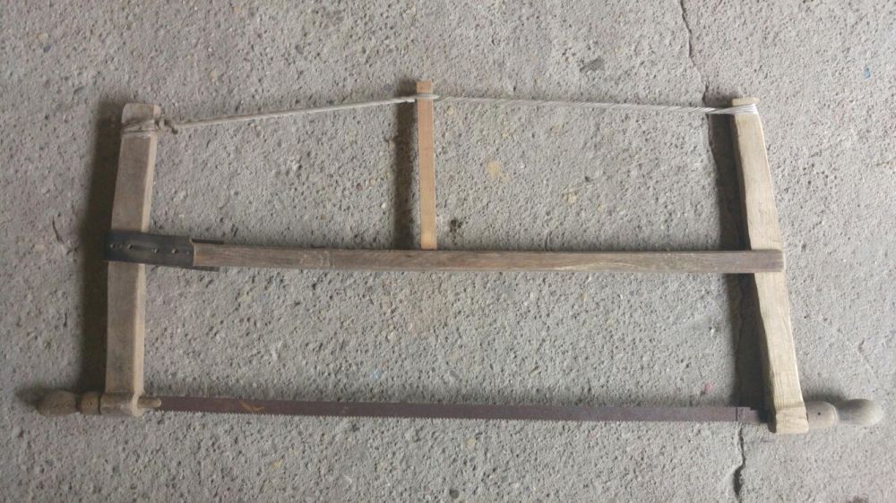 Stara piła stolarska ramowa