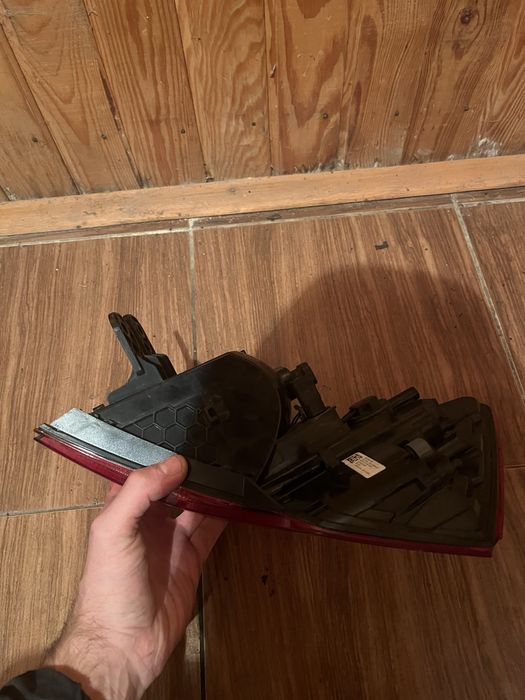 Задня ліва фара ліхтар шкода скала skoda skala