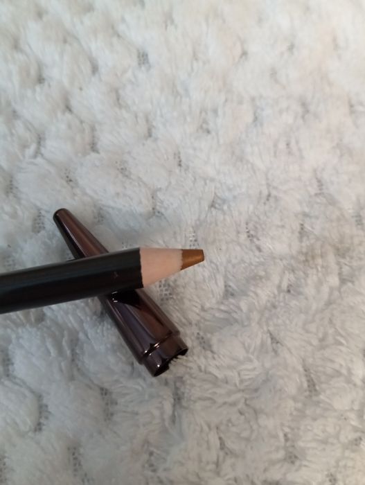 Dwustronna kredka do oczu Shiseido