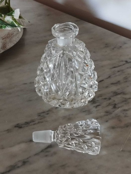Frasco de Perfume em Cristal Antigo