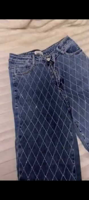 Джинси зі стразами