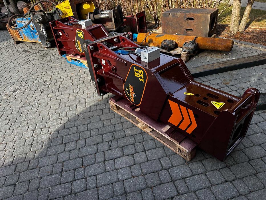 Młot hydrauliczny RAMTEC RT 1500,2400 KG