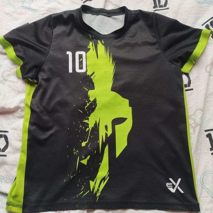 Koszulka z napisem piłkarska