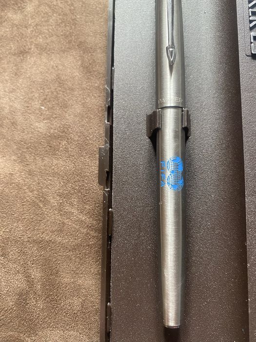 FIFA caneta Parker Rollerball