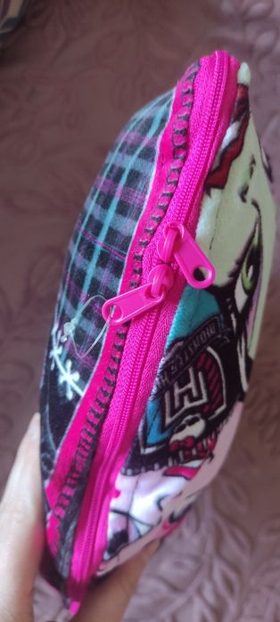 Подушка Monster High