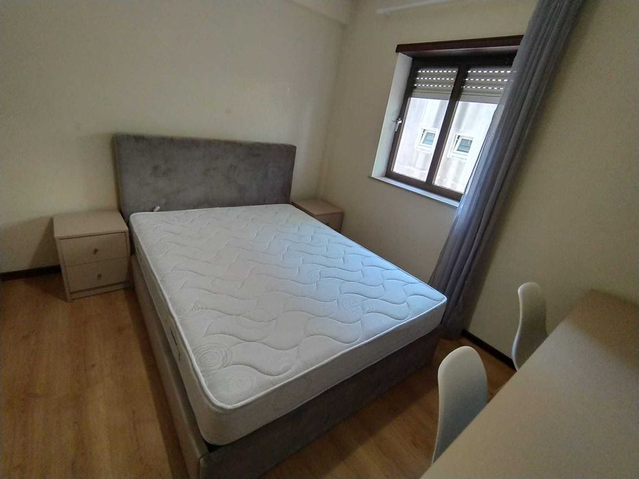 Quarto casal para arrendar Braga