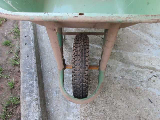 Carro   de   mao  como    novo e  cantoneiro