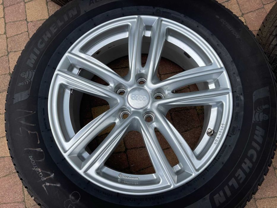 3914. Koła zimowe Audi Q5 5x112 ET34 235/65/17 Goodyear 8.5mm 2021r
