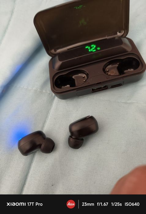 Ear buds Auriculares