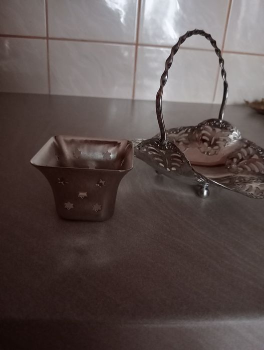Srebrny koszyczek i lampion