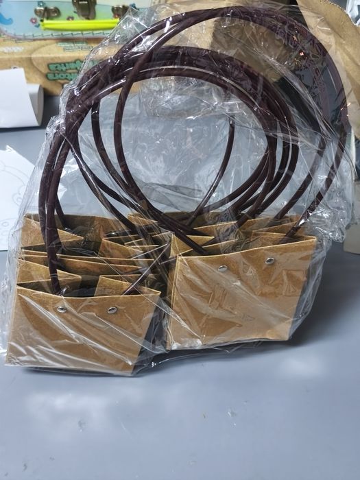 Lote Material Artesanato: +-60 Rosas de Sabão, Sacolas Premium e Borbo