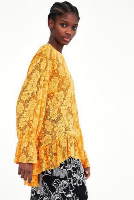 Мереживна блузка з рюшами zara trafaluc.