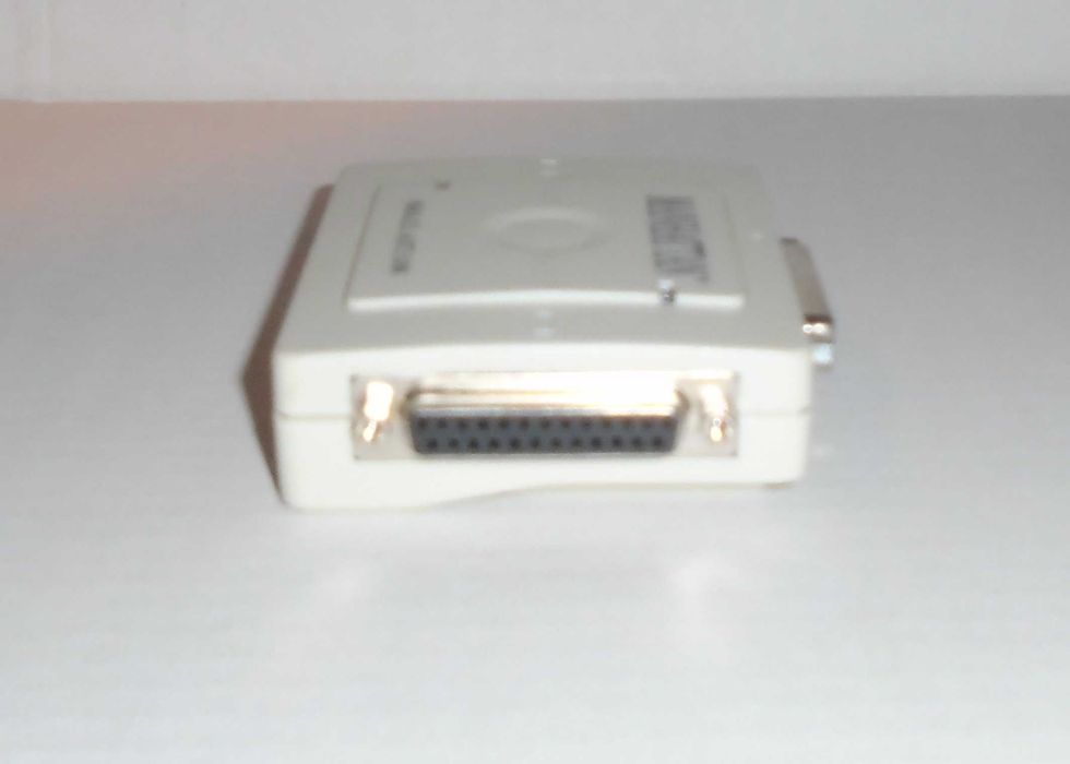 HUB with 3 Automatic Parallel Ports for Printers/Scanners. BRAND NEW64585103889409124