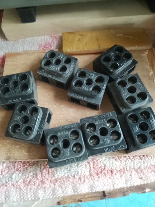 Продам соединительные колодки можно соединять медь с аллюминием ые  кл