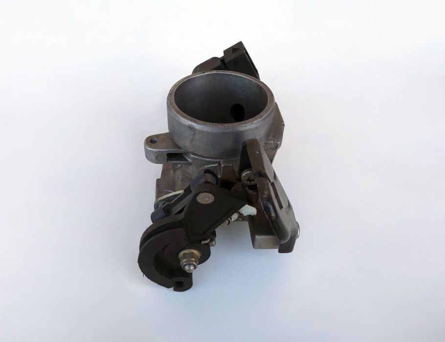 Дросельна заслонка Ford Escort (1995-1997 р.в) - 1.8 16V