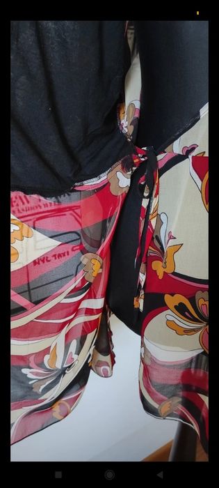 Wzorzysta kopertowa sukienka tunika mgiełka lato