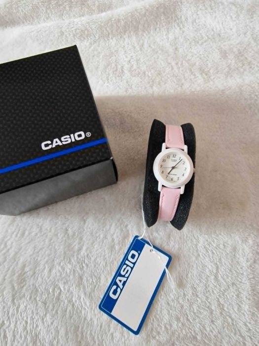 różowy zegarek casio dla dziewczynki lekki wygodny