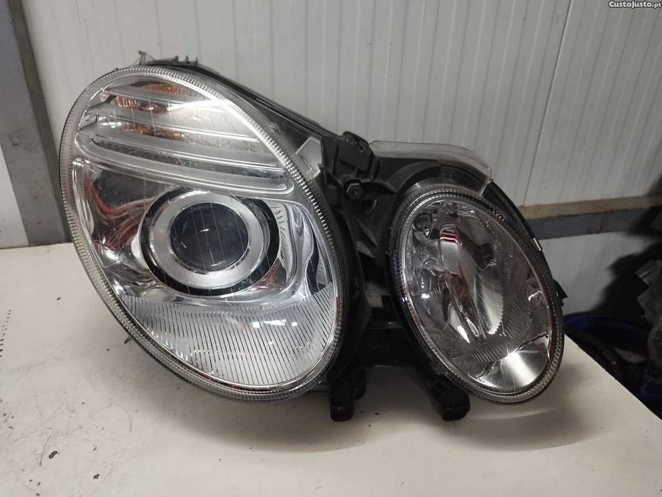 Par Mercedes E - class W211 ( após restyling ) faróis bi-xénon