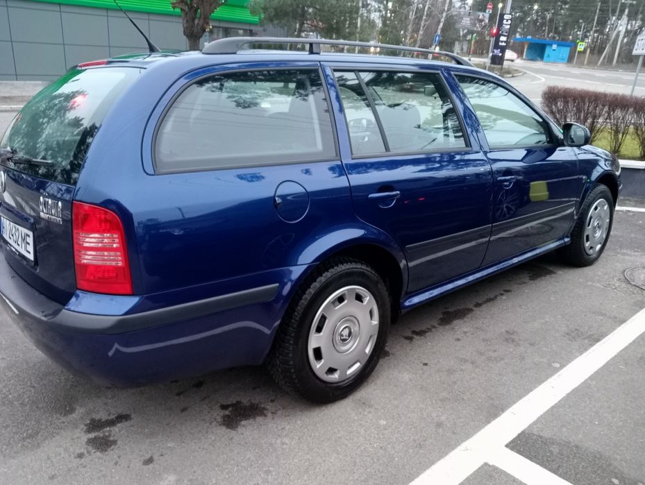 Продам Шкоду Октавію Тур