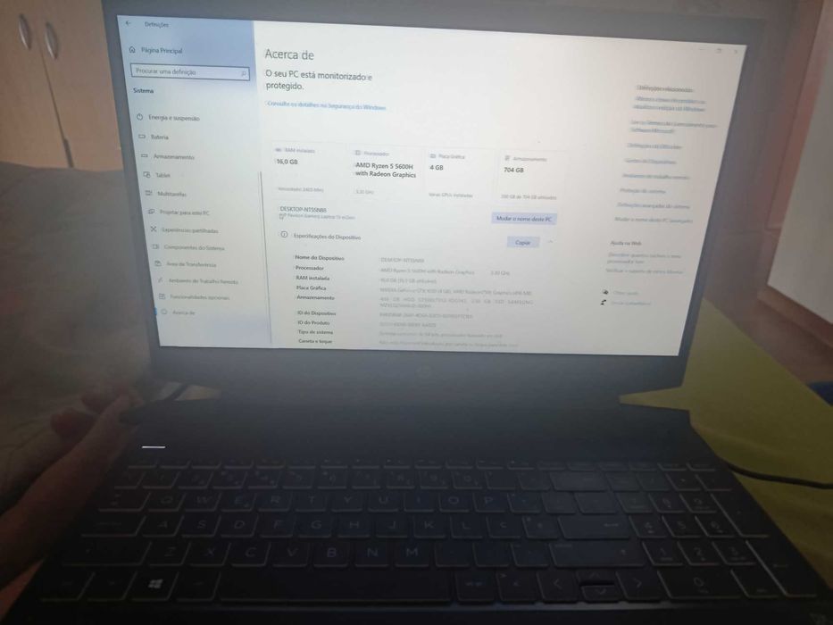 hp pavilion gaming laptop ryzen 5 5600h with Radeon graphics 16gb ram