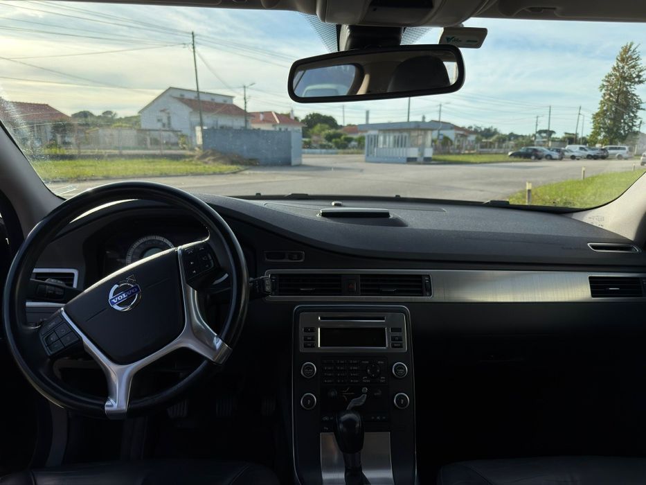 Volvo V70 2010 impecável