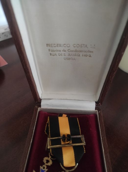 Medalha de Mérito Militar Oficial