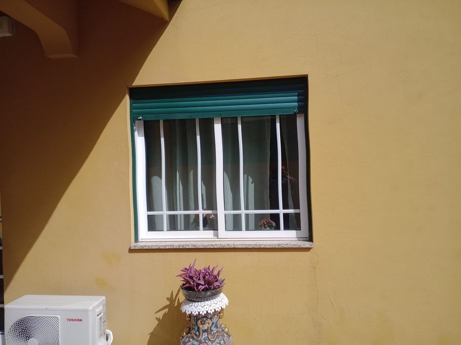 13 janelas + 2 portas