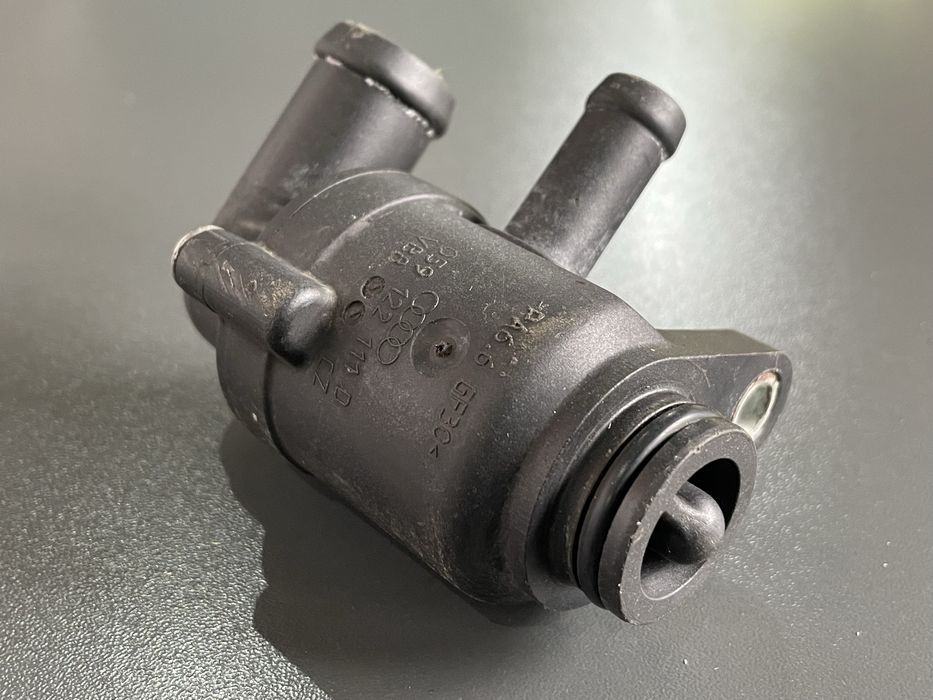 Термостат Audi 3.0 TDI A6 C7 Q7 4L Додатковий Ауді Ку7 А6 С7 Розборка
