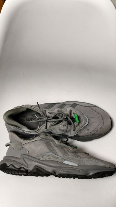 Чоловічі кросівки 47,5