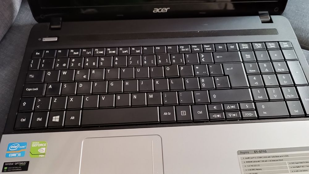Portátil Acer aspire E1 571g