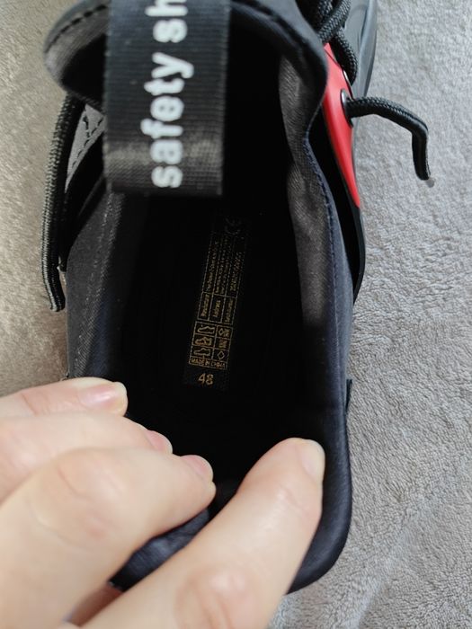 Nowe obuwie ochronne dla mężczyzn Safery shoes, obuwie robocze