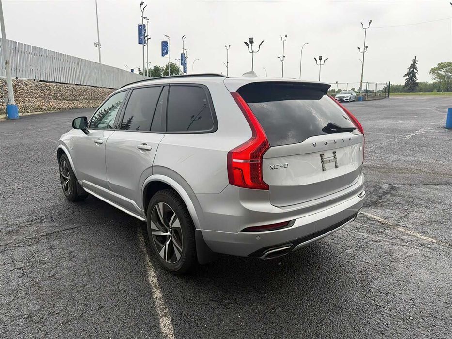 Volvo Xc90      2020