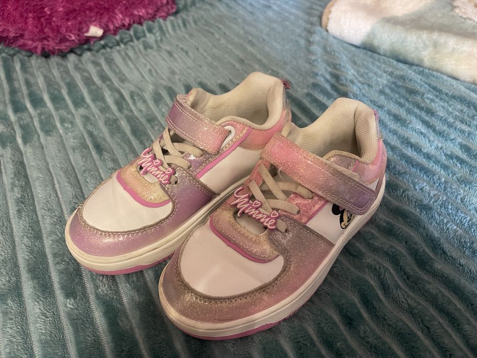 Кеди на дівчинку