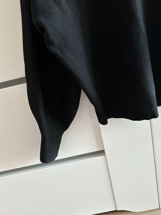 Elegancki czarny sweter H&M r. S