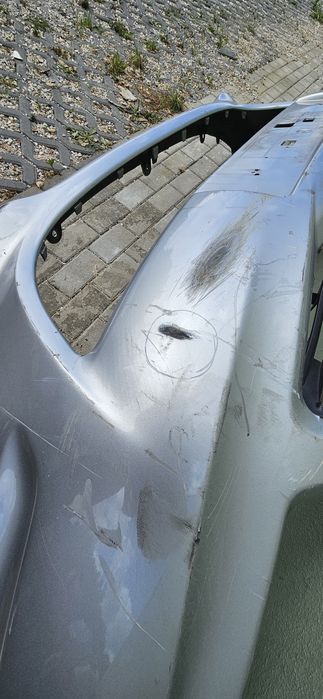Parachoques frontal citroen c4 .usado com piqueno difeito.