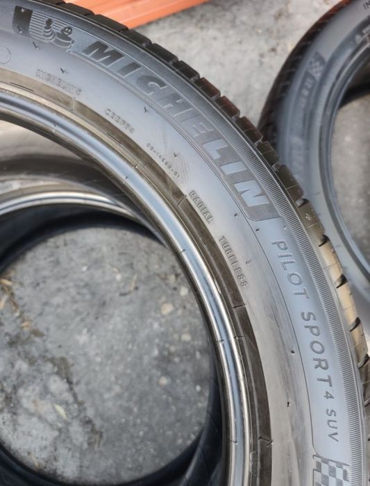 Pneus 275/45r21 Michelin Pilot Sport 4 suv com 80% piso