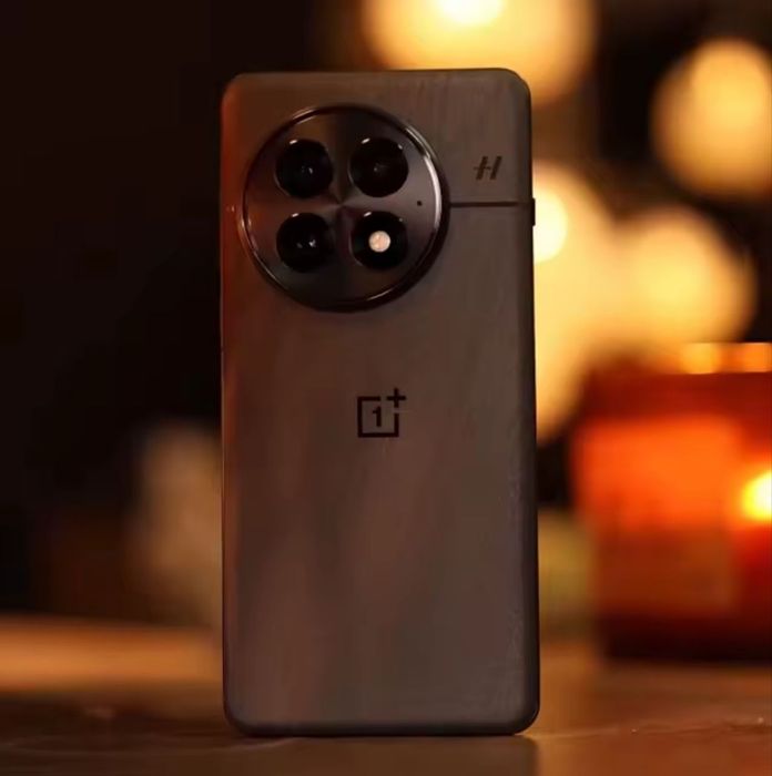 Смартфон OnePlus 13 12/256GB Black Eclipse (CN)