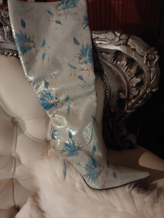 Botas maravilhosas assinatura do designer