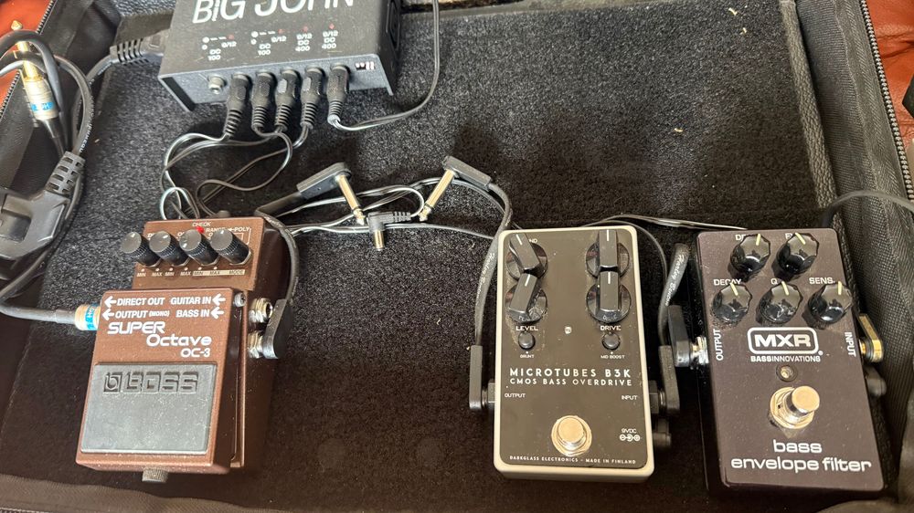 Pedais baixo Darkglass, Mxr,Boss,Cioks