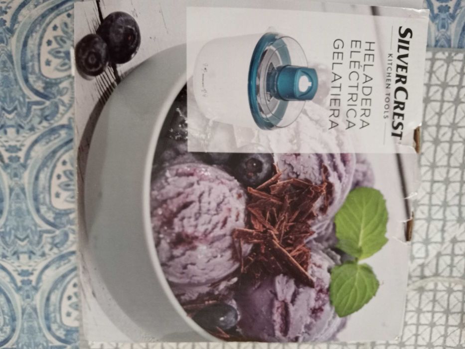 Máquina de fazer gelados