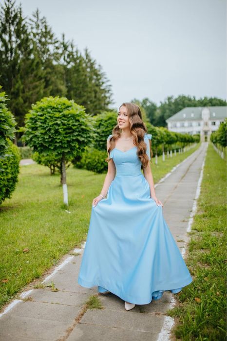 Продаю випускну сукню