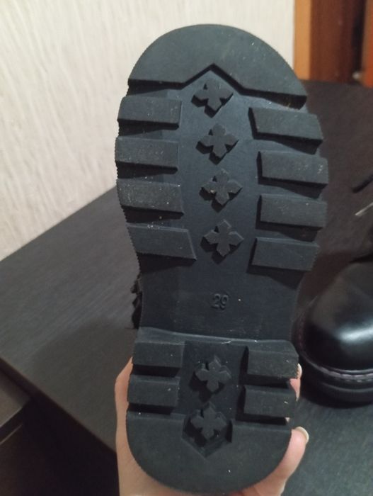 Зимові взуття для дівчинки