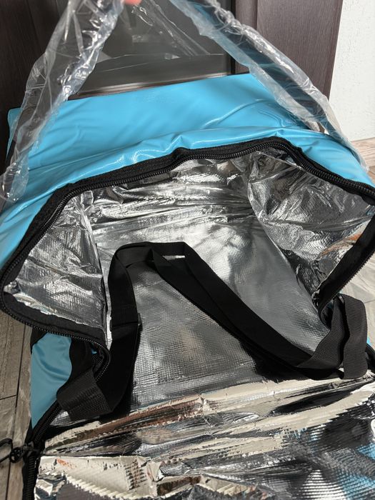 Nowa torba Wolt do dostaw kurierskich.