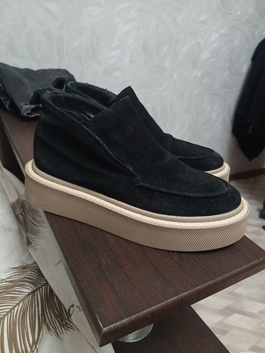 Продам лофери 38 розмір