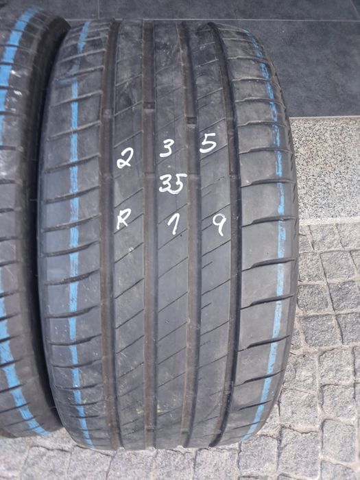 2 pneus 235 35 r19 Bridgestone