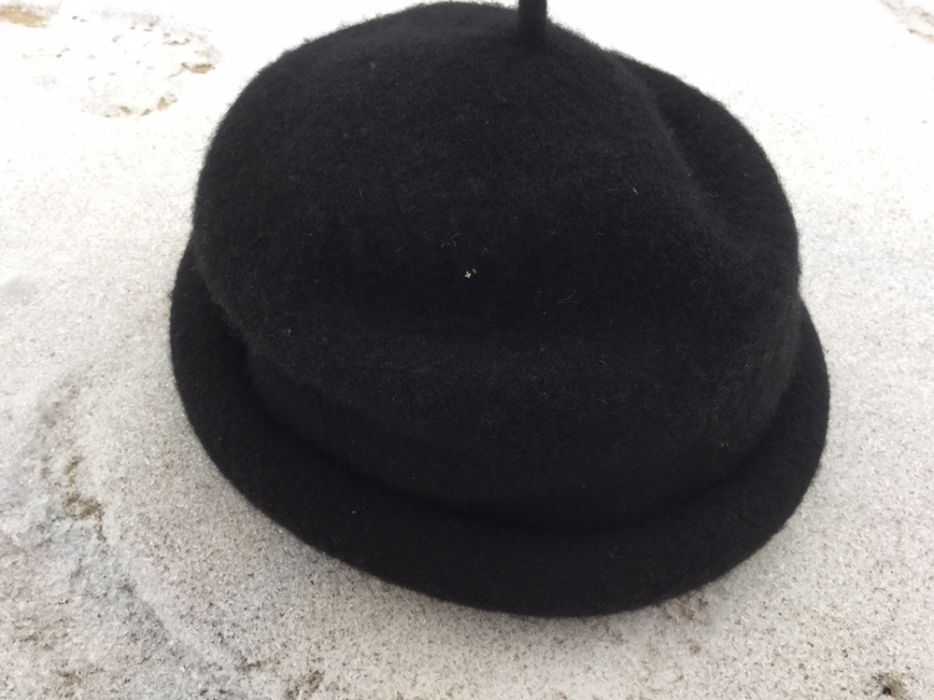 Kapelusik dziewczęcy czarny