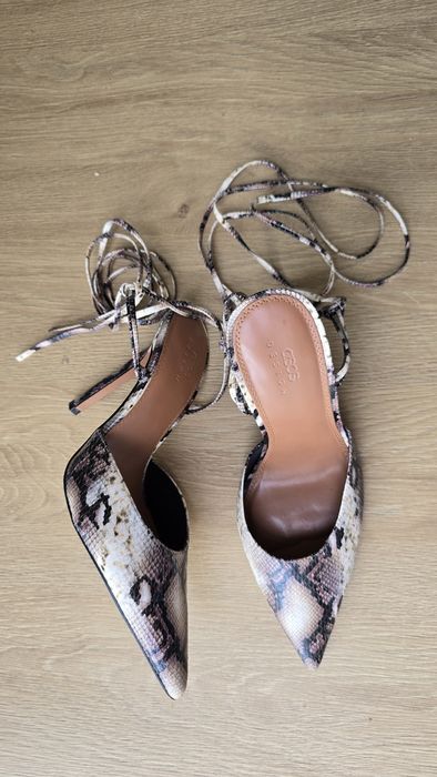 Asos Жіночі босоножки 36 37  туфлі на зав'язках каблук каблук