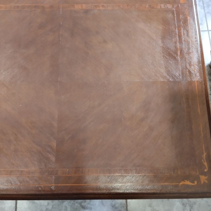 Coffee table in very good condition64751536673410121