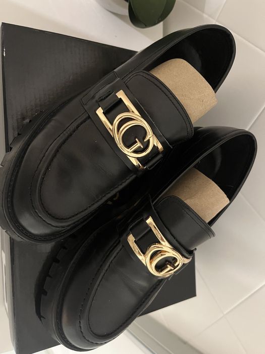 Mocassins pretos da Guess