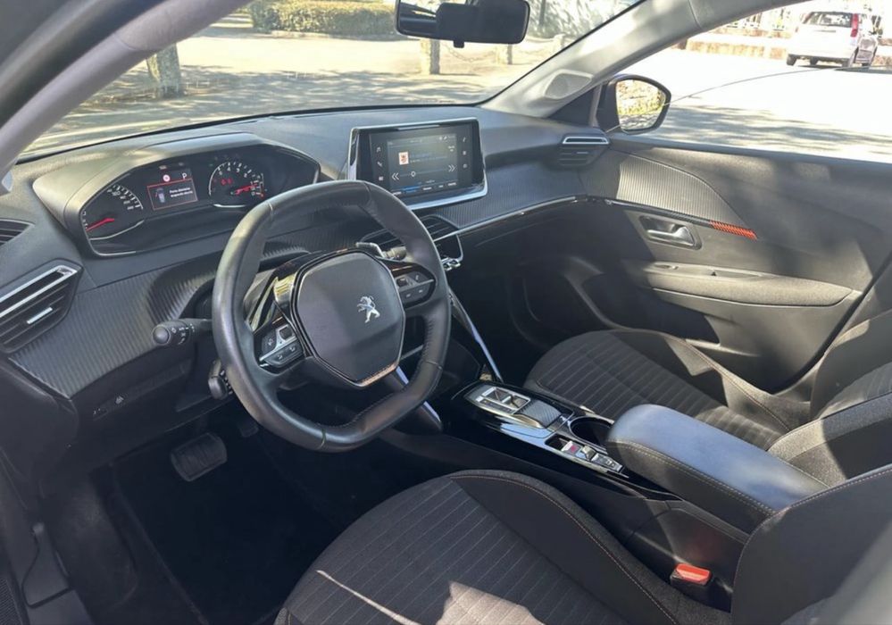 Peugeot 208 de 2022 automatico para alugar